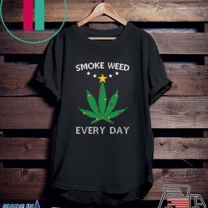 Smoke weed everyday Christmas Tee shirt