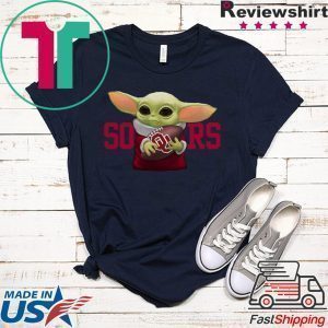 Baby Yoda Hug Oklahoma Sooners Tee Shirts