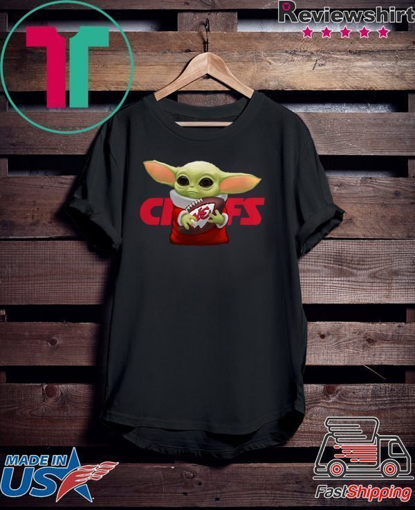 Star Wars Baby Yoda hug Kansas City Chiefs Tee Shirt