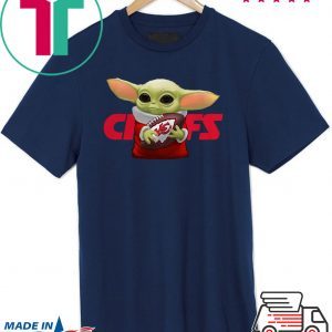 Star Wars Baby Yoda hug Kansas City Chiefs Tee Shirt