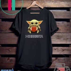 Star Wars Baby Yoda hug Minnesota Golden Gophers Tee Shirt