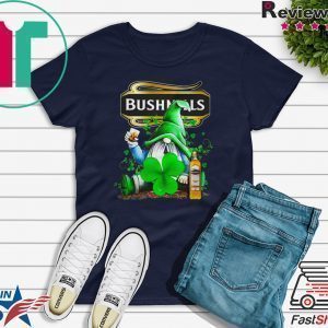 St Patrick’s day Leprechaun drinking Bushmills Tee Shirts