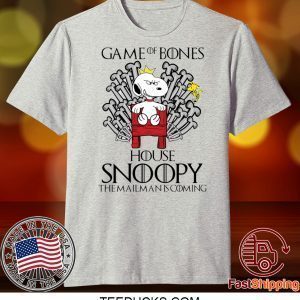 Game of bones house snoopy the mailman is coming Tee Shirts