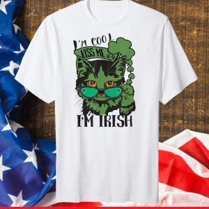 Cool Kitty, Kiss Me, I’m Irish. St Patrick's fun cat design Classic T-Shirt