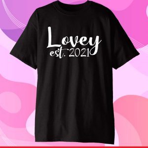 Lovey Est 2021 Cute Grandma Gift Women Mother's Day Classic T-Shirt