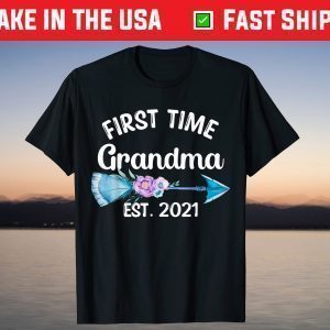 Boho First Time Grandma Est 2021 Pregnancy Announcement T-Shirt