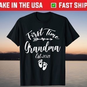 First Time Grandma Est 2021 Matching Family Christmas T-Shirt