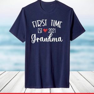 First Time Grandma Est 2021 Quarantine Mothers day T-Shirt