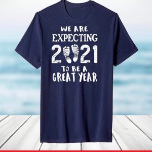 Pregnancy Announcement New Dad or Mom Baby Reveal 2021 T-Shirt