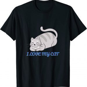 I Love My Cat, The Cute Cat Is Sitting And Smiling Classic Shirt