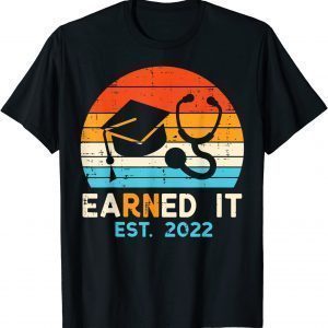 EaRNed It Est 2022 Retro Registered Nurse Graduation Nursing Classic Shirt