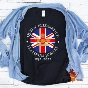 The Queen's Platinum Jubilee 70 Years 1952-2022 Celebration British Monarch Queen Elizabeth II Classic Shirt