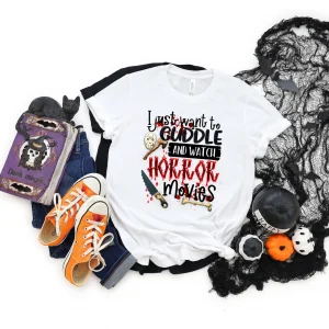 Cuddle and watch horror movies Halloween Classic Shirt