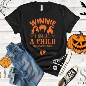 Halloween Pregnancy Announcement, Winnie I Smell A Child T-Shirt