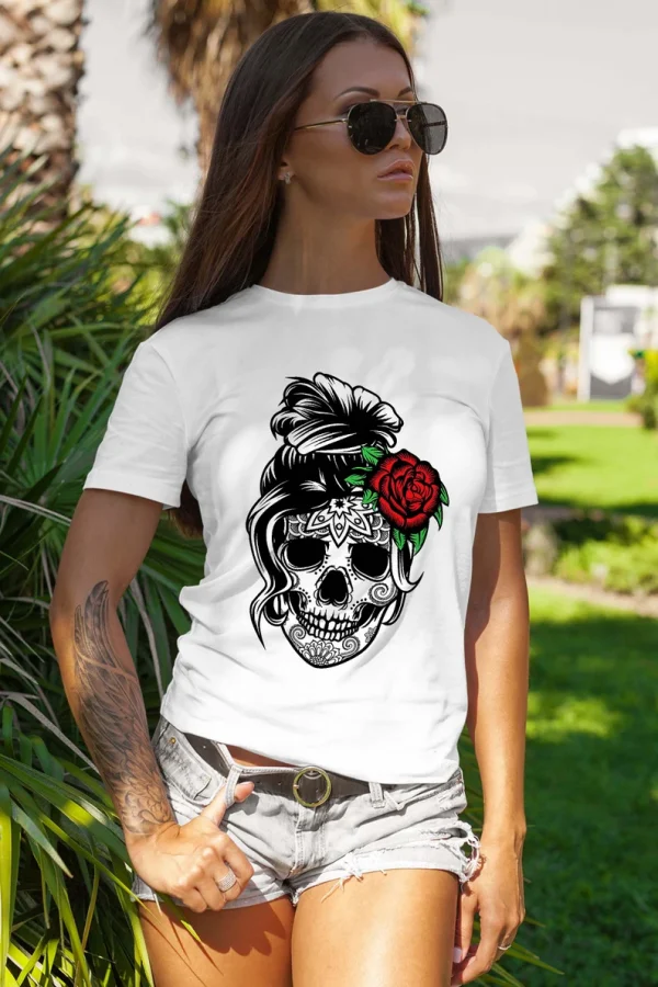 Messy Bun Skull Mom Halloween 2022 Shirt