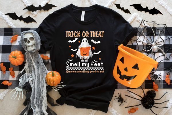 Trick Or Treat Smell My Feet Halloween Classic Shirt