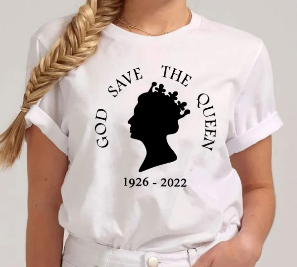 God Save The Queen Rip Queen Elizabeth 1926-2022 End Of The Era Classic Shirt