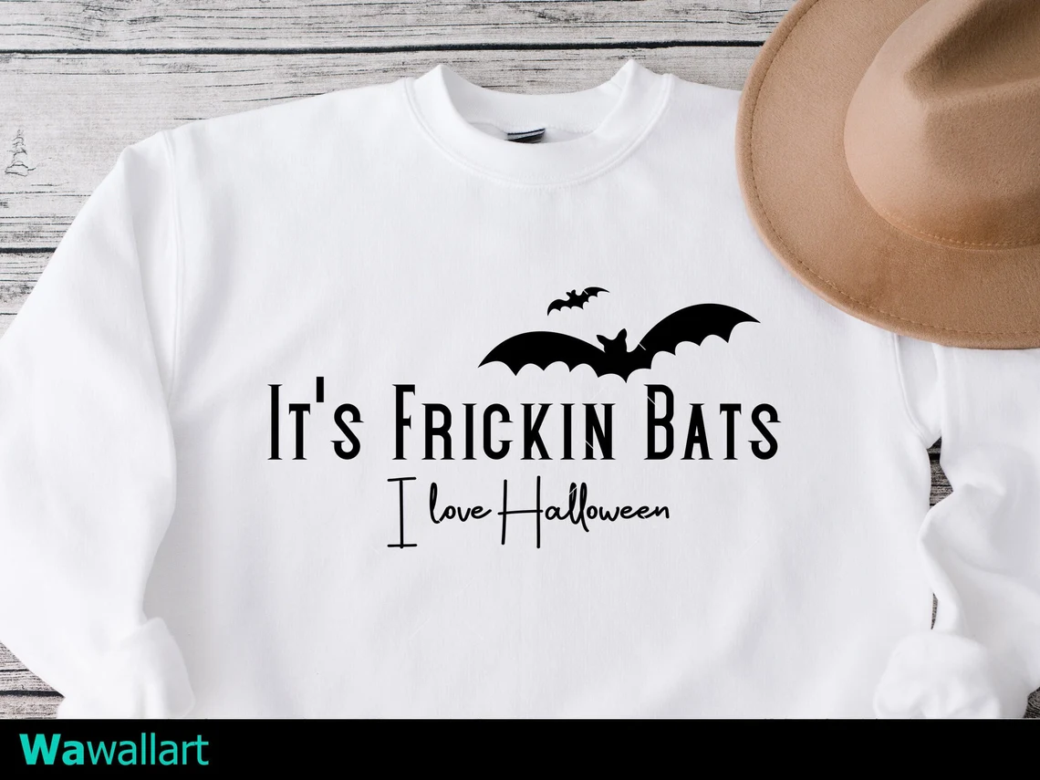 It's Frickin Bats I love Halloween Classic Shirt