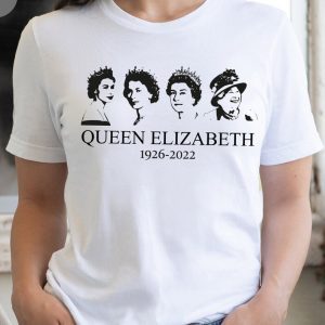 Pray For Queen Elizabeth ll 1926-2022 Classic Shirt