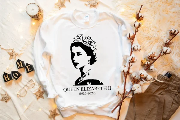 Prayers For The Queen Elizabeth ll 1926-2022 Classic Shirt