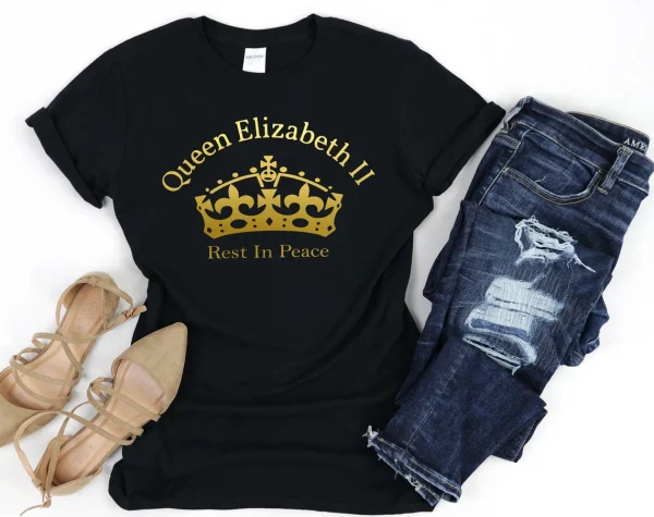 Queen Elizabeth Rest in Peace 1926 - 2022 Classic Shirt