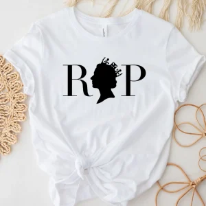 RIP Queen Elizabeth II 1926-2022 End Of An Era Classic Shirt