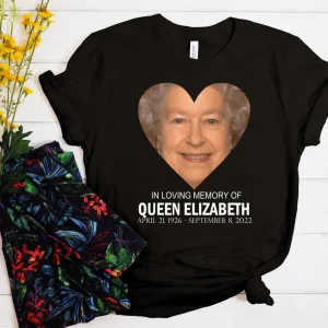 RIP Queen Elizabeth II 1926-2022 Queen Elizabeth In Loving Memory T-Shirt