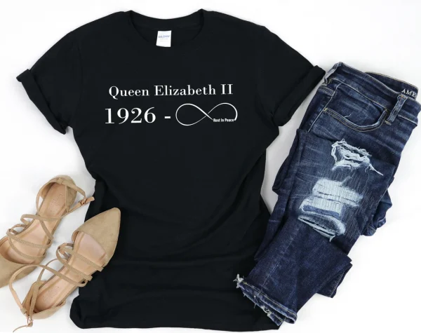 RIP Queen Elizabeth II The Queen 1926-2022 Classic Shirt