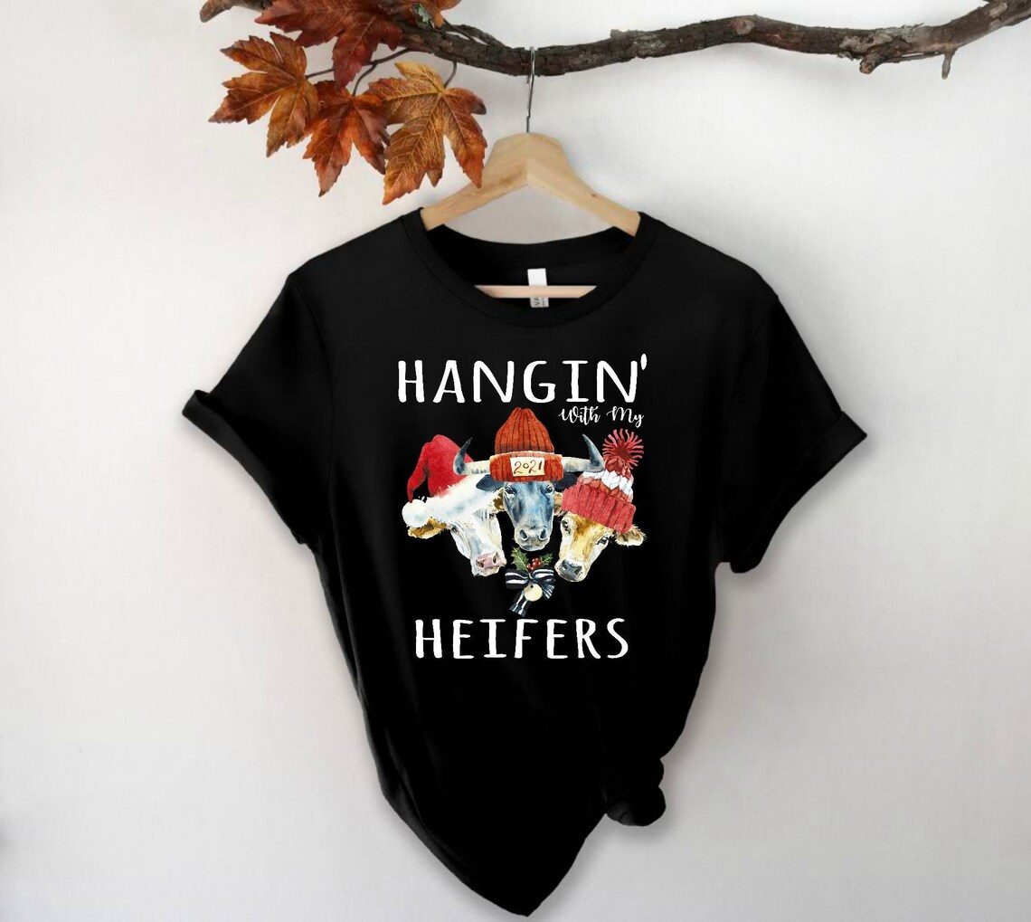 Hangin With My Heifers Christmas 2022 Shirt