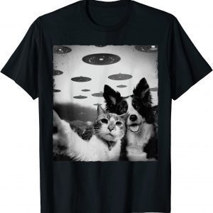 Cat and Dog selfie with Alien UFO 2022 Shirt