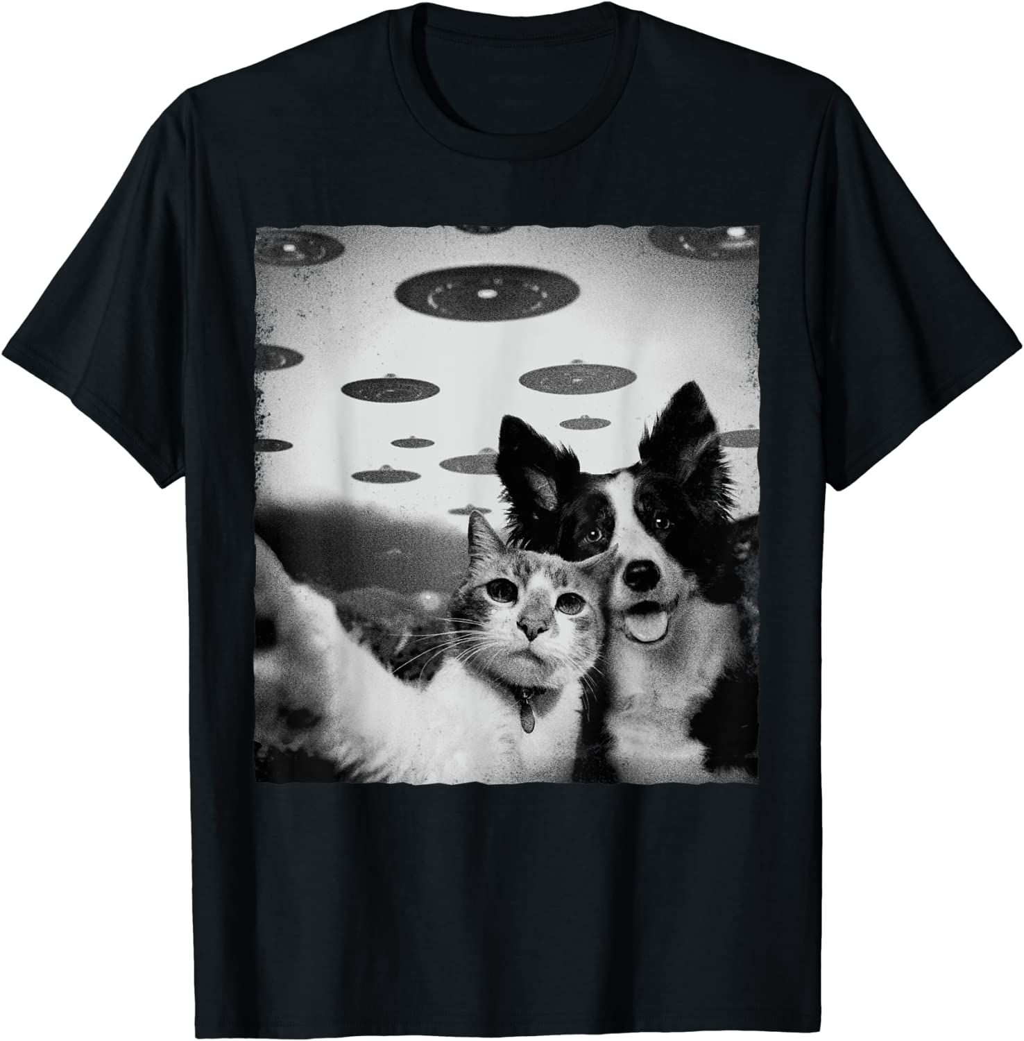 Cat and Dog selfie with Alien UFO 2022 Shirt