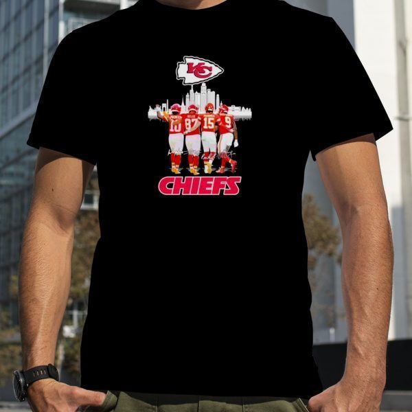 Kansas City Chiefs Isiah Pacheco Travis Kelce Patrick Mahomes II and JuJu Smith-Schuster signatures 2023 shirt