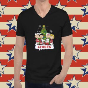 Kansas City Chiefs Snoopy Peanuts Christmas Xmas T-Shirt