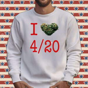 Rihanna wearing I love 420 day Tee shirt