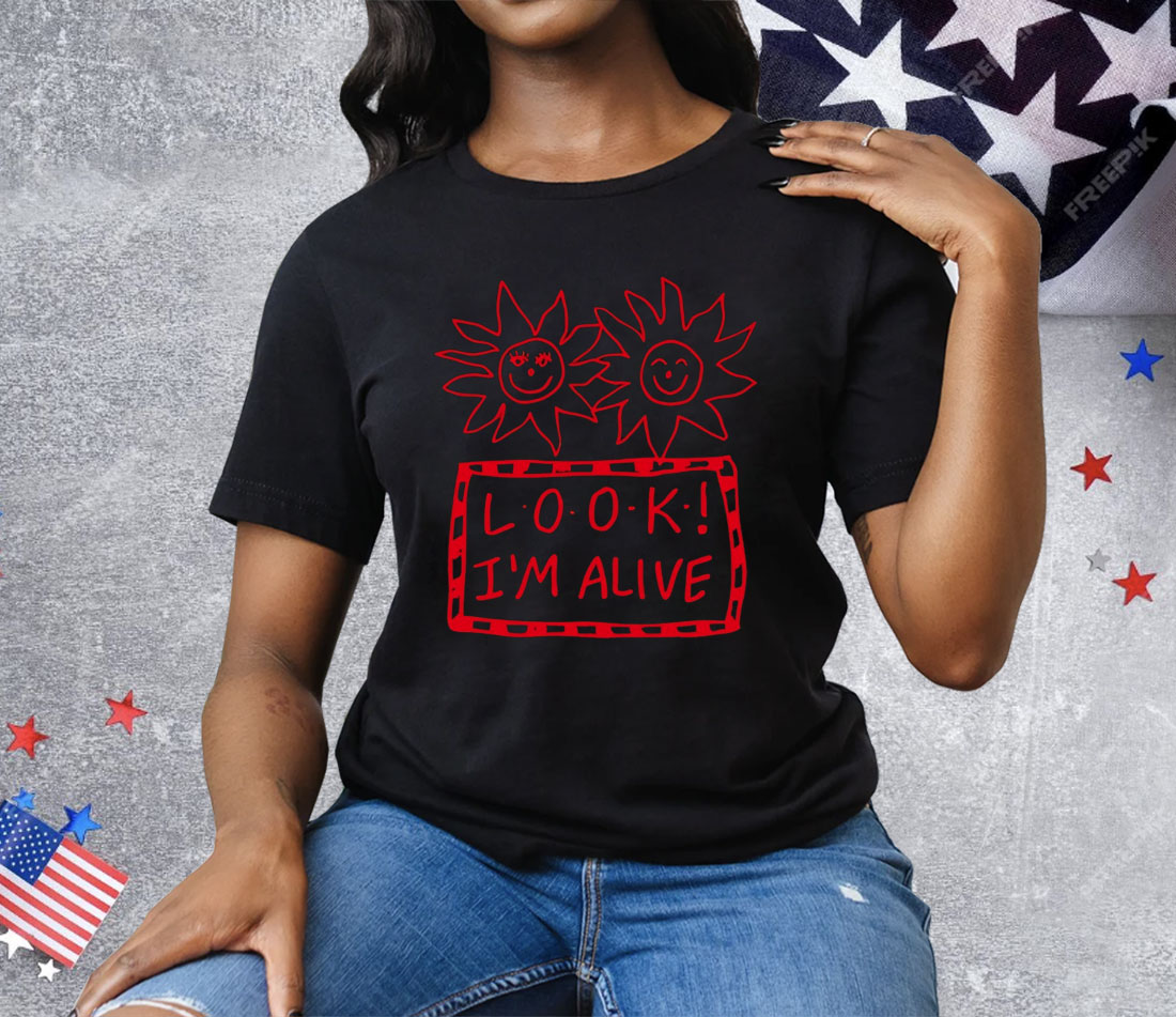 Quinn XCII Look I’m Alive Tee Shirt